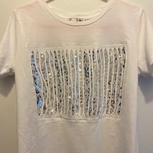 It Girl T-shirt woman’s size M. From Rainbows 🌈.